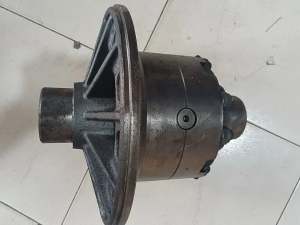 XCMG ZL50G Wheel Loader Axle Differential Assembly 275102056 (Transmission System) - Image 6