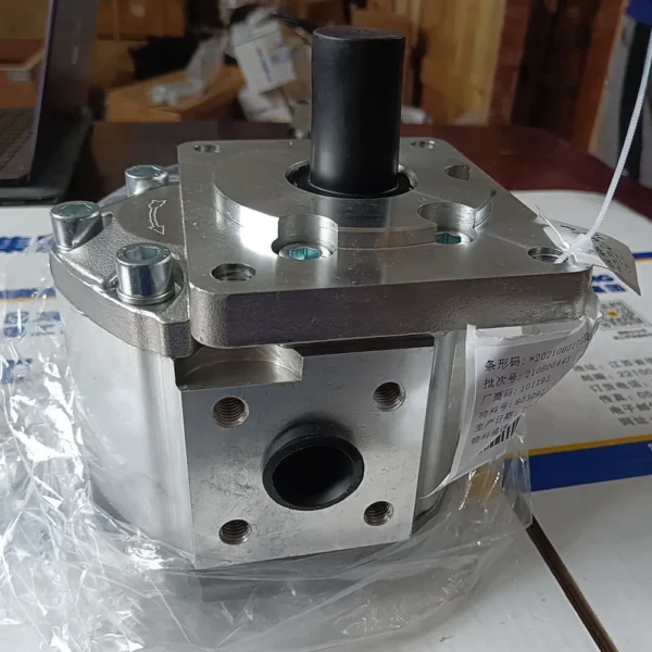 Gear Pump Wheel Loader Working Pump 803092152 for XCMG LW300FN - Image 2