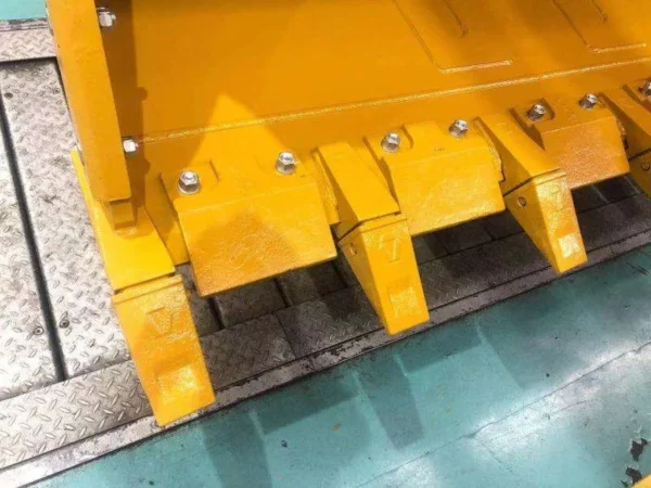 XCMG Genuine Bucket 252110032 & 252117315 for ZL50G/ZL50GN Wheel Loader - Image 2