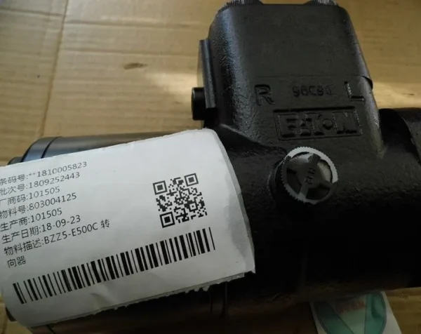 XCMG LW300FN Loader Steering Gear Unit BZZ5-E500C (Part #803004125) - Image 2