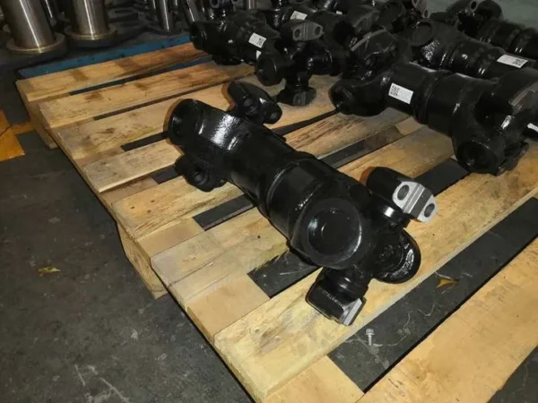 XCMG LW500FN Rear Axle Shaft Assy (Part No. 500FN.3.2 251805364) - Image 3
