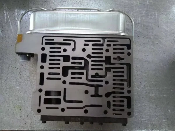 XCMG ZL40G Wheel Loader Gearbox Control Valve (Part No. ZL40.6.18A & 250200147) - Image 4