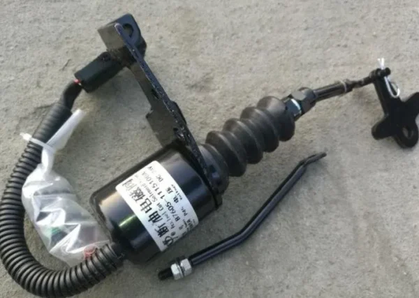 B7605-1115100 860138163 XCMG RP602L Paver Parts Flameout Solenoid Valve - Image 2