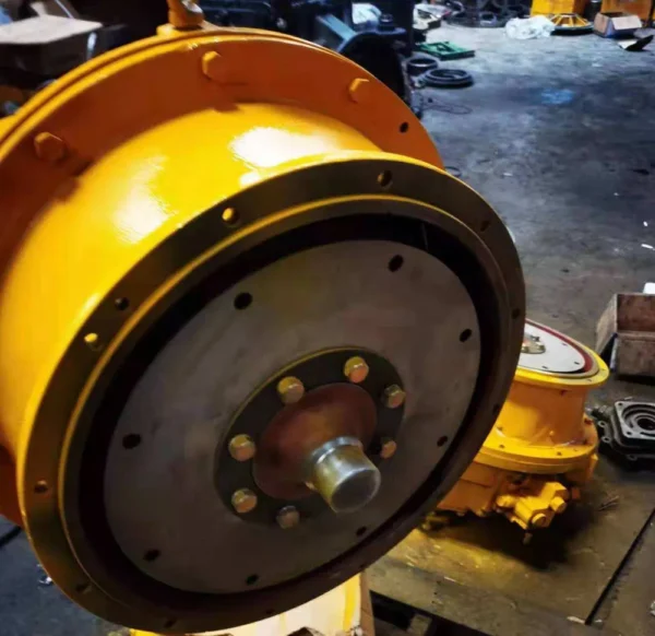XCMG LW300FN Torque Converter YJ315X (Part No.800339744) | BS428 Transmission Component - Image 4