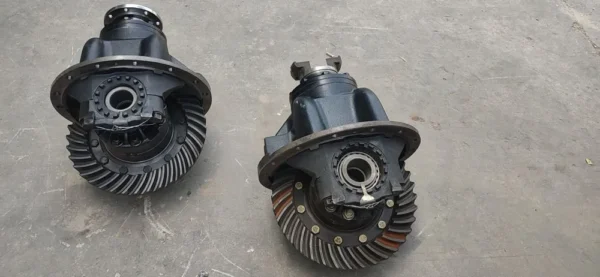 4WG180 Transmission Gear Box Assembly for Motor Grader & Wheel Loader (YD13006012) - Image 2