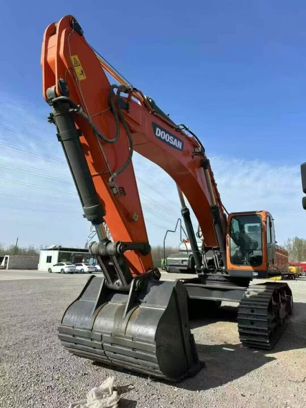 21 年の工場 0 時間純粋な新しい株Doosan DX560 - Image 2