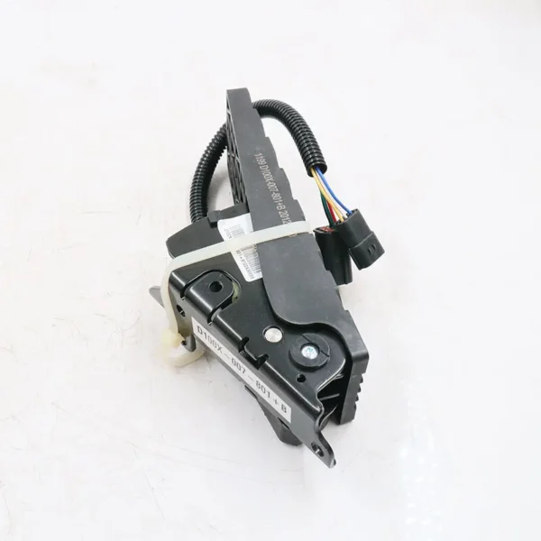 Sany Crane Accelerator Pedal JP0831S (CUMMINS-B Compatible) - Image 2