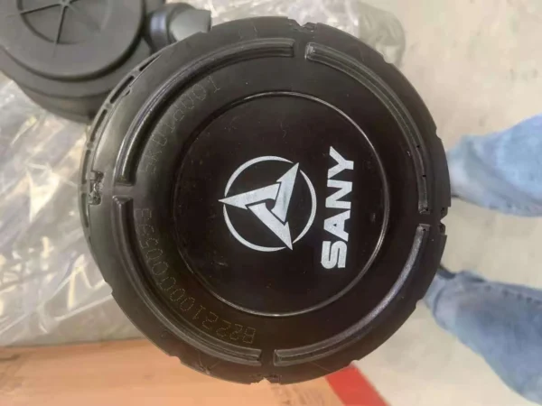 Sany 4JG1 Engine Assembly Air Filter B222100000599 G070018 Air Cleaner Element Housing - Image 6