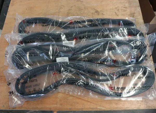 6WG1 Diesel Engine Fan Belt for Sany EX450 SH450-3B Excavator | Part No. 113671-4730 - Image 3
