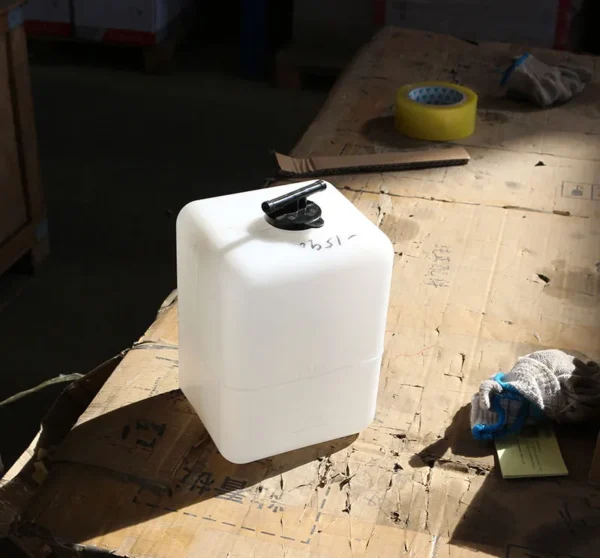 SANY Excavator Universal Water Tank 20Y-06-15240 | Part A229900001590 - Image 4