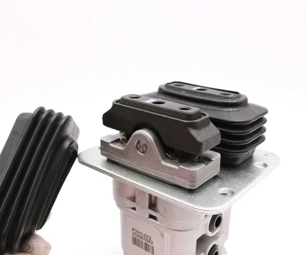 Kawasaki SANY SY215C Excavator Control Valve Pilot Foot Pedal J221-34C-100000 & PVD8PC6008
