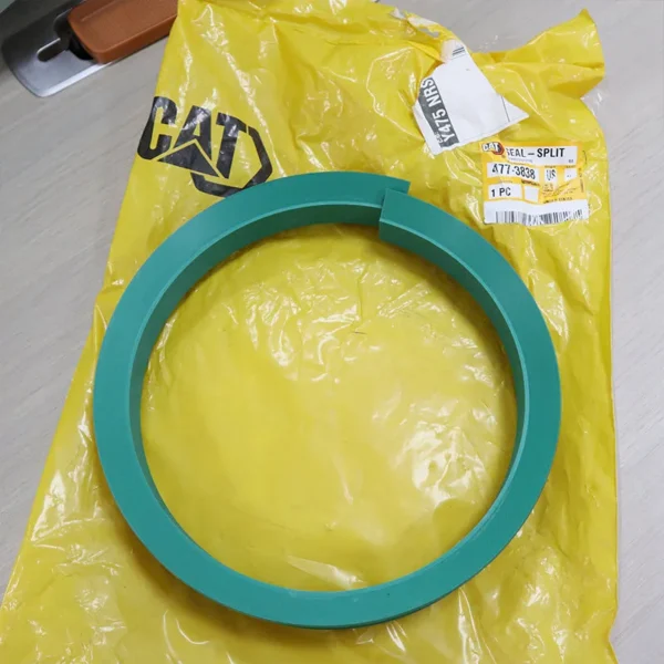 CAT Excavator Spare Part Seal Split Uesd on Ecxavator 477-3838 4773838