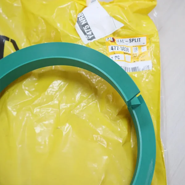 CAT Excavator Spare Part Seal Split Uesd on Ecxavator 477-3838 4773838 - Image 5