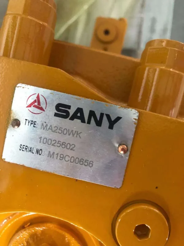 Sany Excavator Parts Swing Motor 60201949 M5X250CHB-10A-46A/275  M5X250 Slew Motor  for SY485 SY500 SY55 SY980 Excavator - Image 3