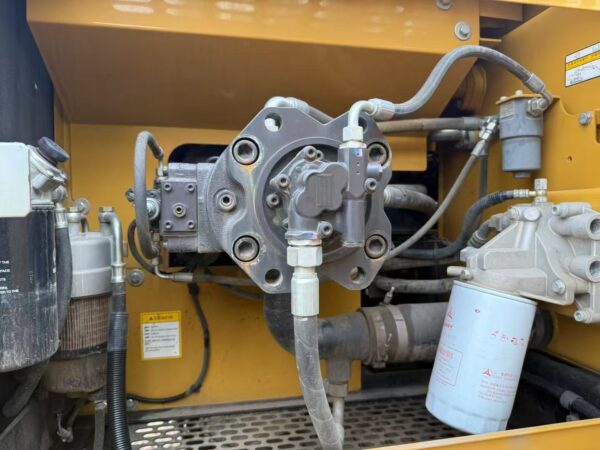 2020 Sany 215, Japan Kawasaki hydraulic configuration - Image 2