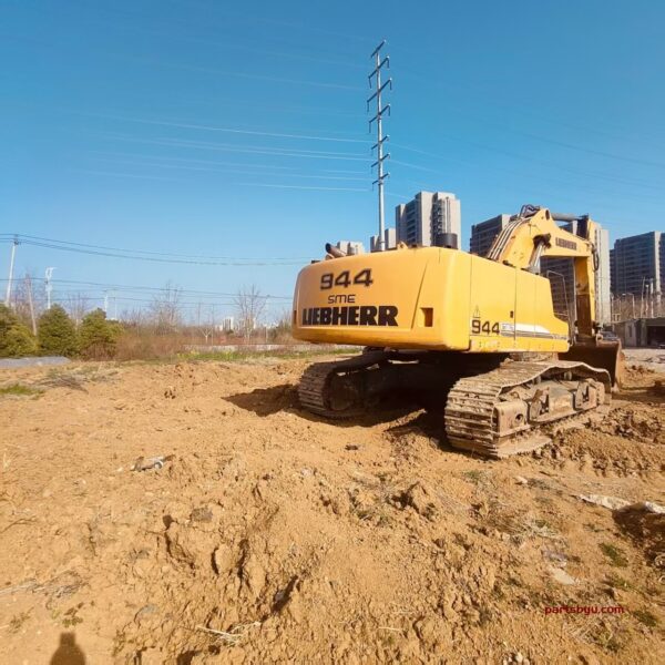 Used Liebherr R 944 C SEM Hydraulic Excavator 6900 hours - Image 7