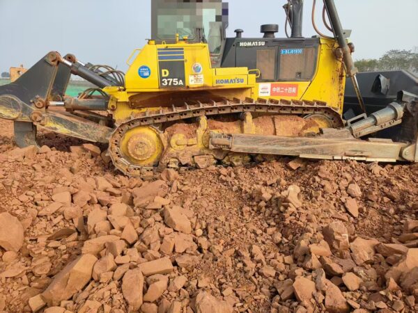 Used 2011 Komatsu D375A-5EO bulldozer