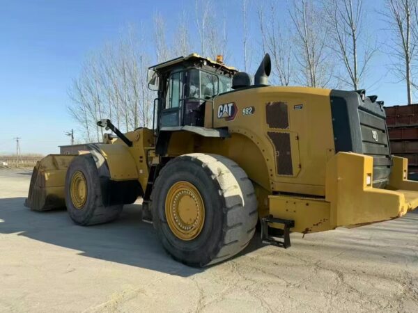 Used 2022 Caterpillar 982K loader - Image 2