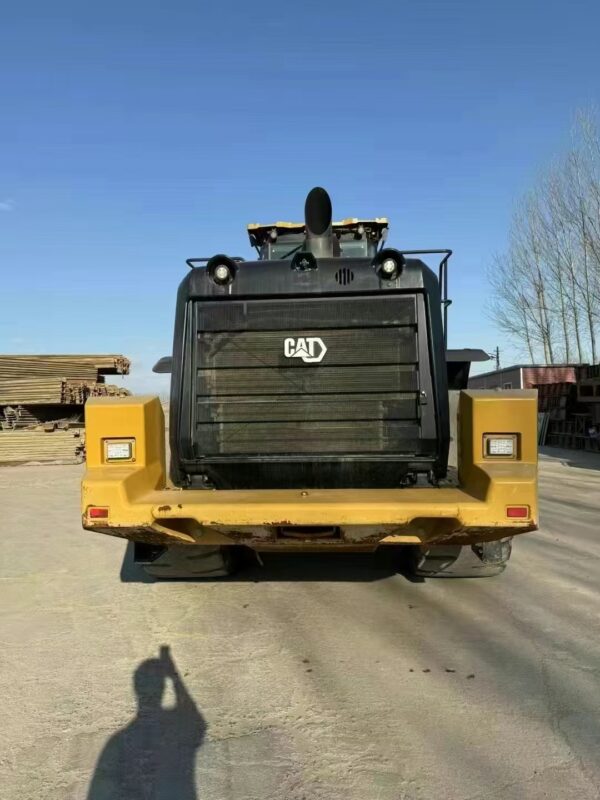 Used 2022 Caterpillar 982K loader - Image 6